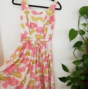 Vintage Sweetheart Floral Dress